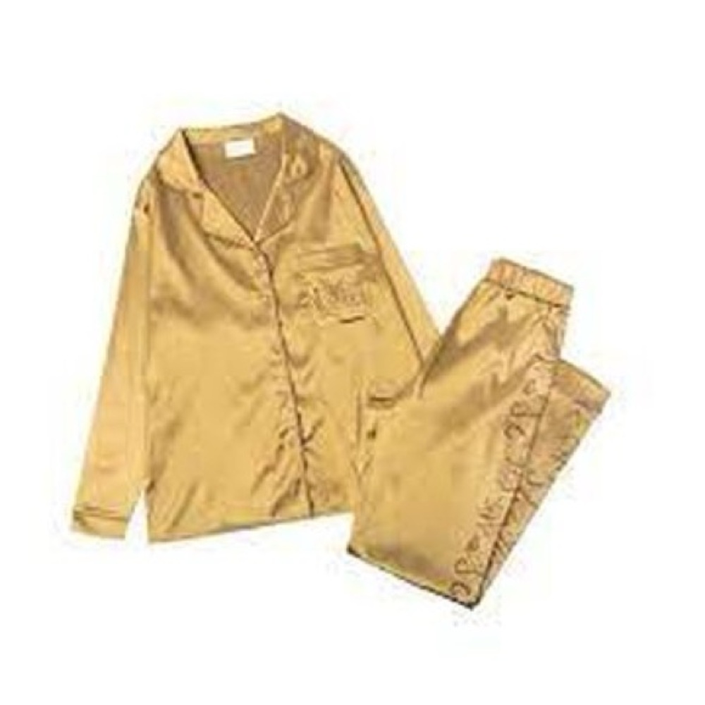 Taylor Swift Fearless Holiday Satin Pajamas EUC Large